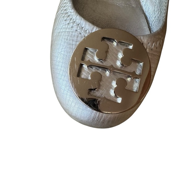 Tory Burch Leather Silver Metallic Ballet Flat Size 6.5 - Picture 5 of 13